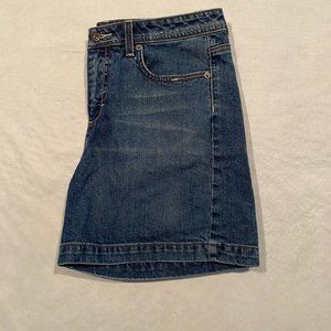 LEE LOWER ON THE WAIST DENIM SHORTS 12M